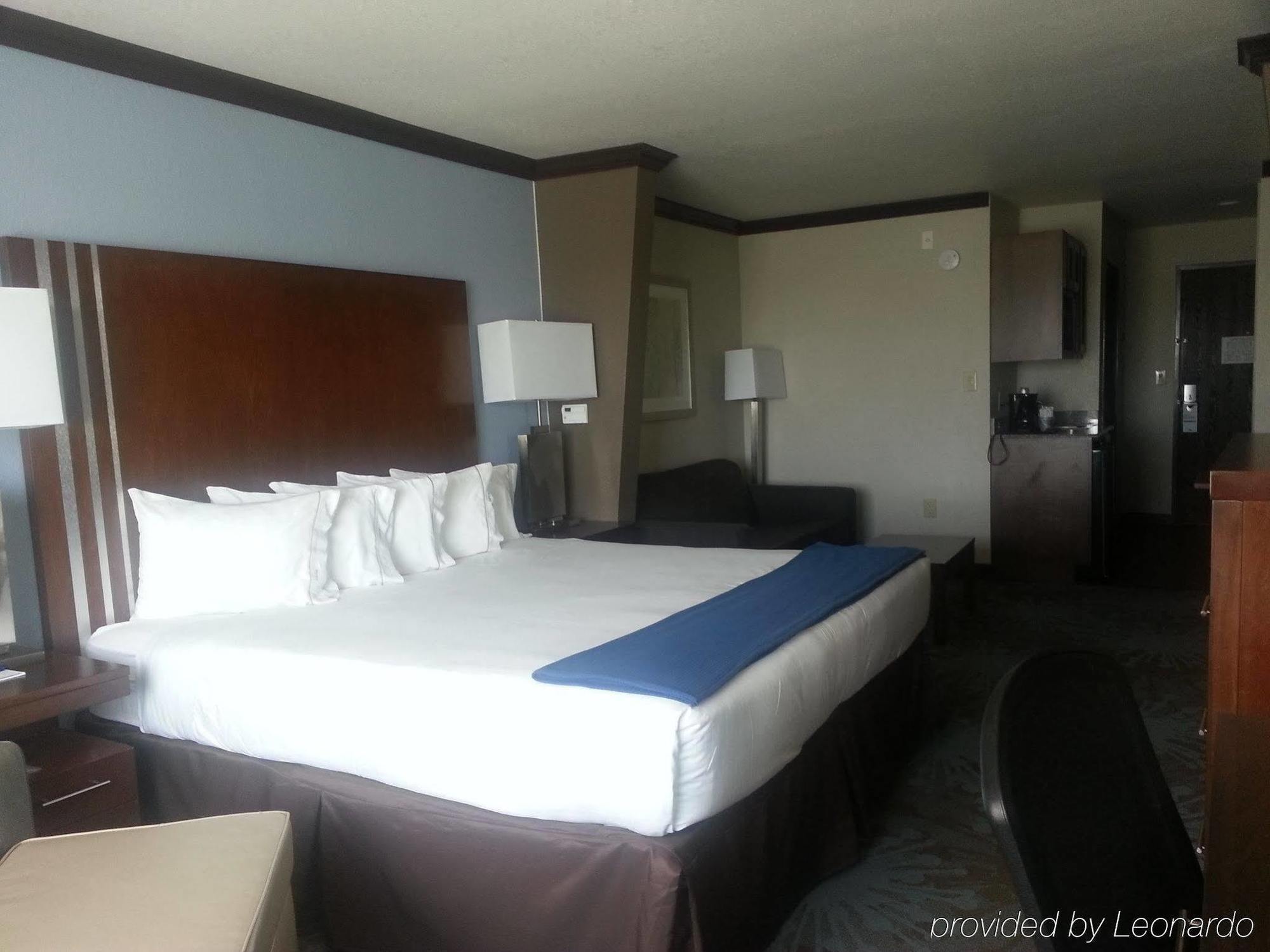 Holiday Inn Express & Suites San Antonio Nw Near Seaworld By Ihg Экстерьер фото