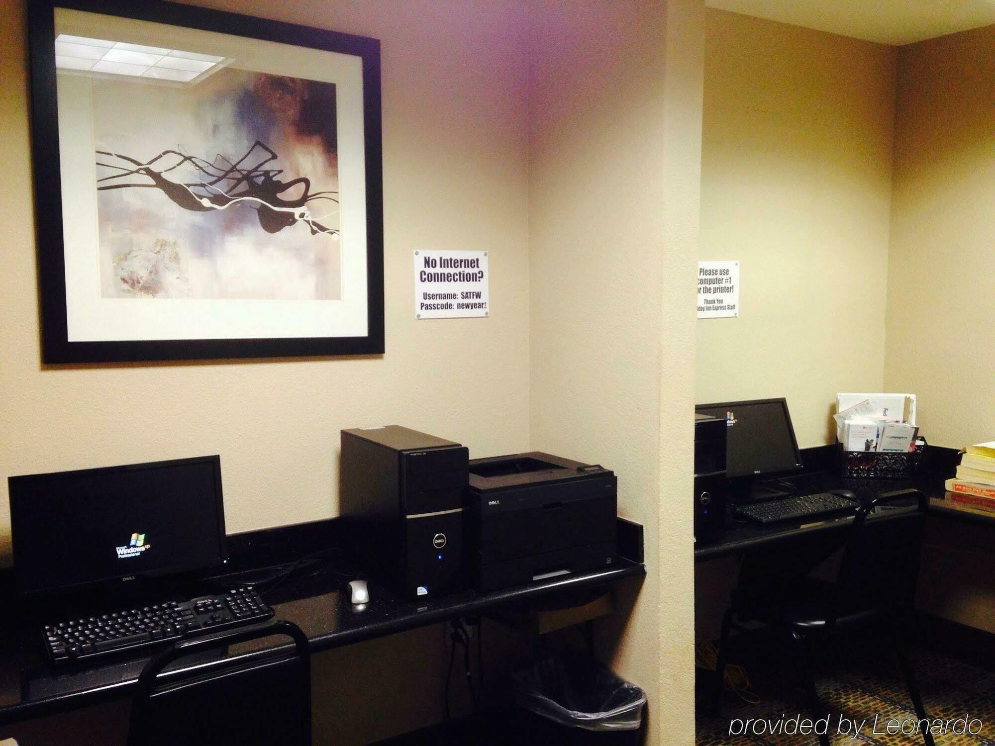 Holiday Inn Express & Suites San Antonio Nw Near Seaworld By Ihg Экстерьер фото